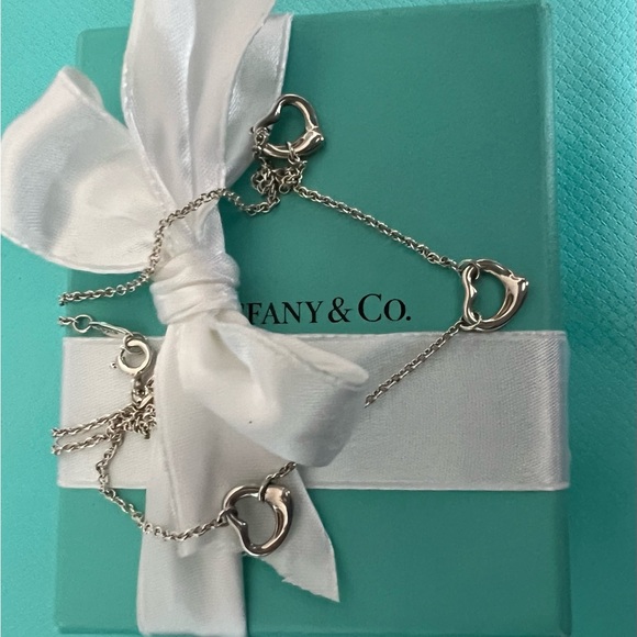 Tiffany Co Sterling Silver Sweetheart triple 16 inch necklace